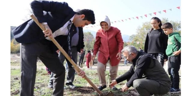 İbradı'da Geleceğe Fidan Yatırımı: Milli Ağaçlandırma Coşkusu